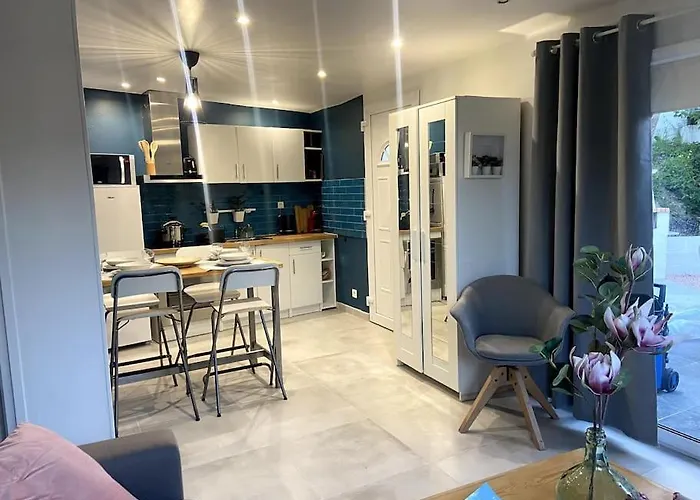Maison Jardin Et Parking Gratuit - 10 Min De L\'Aeroport - Metro 14 - Arrivee Autonome